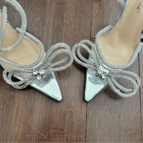 Double bow embellished pumps - Picture 7 of 9
